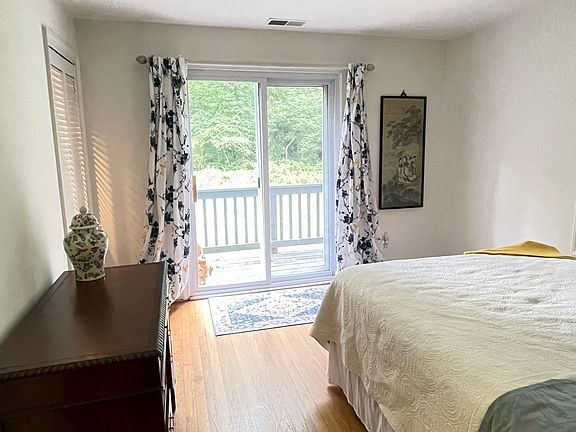 2nd image of 1138 Swinks Mill Rd