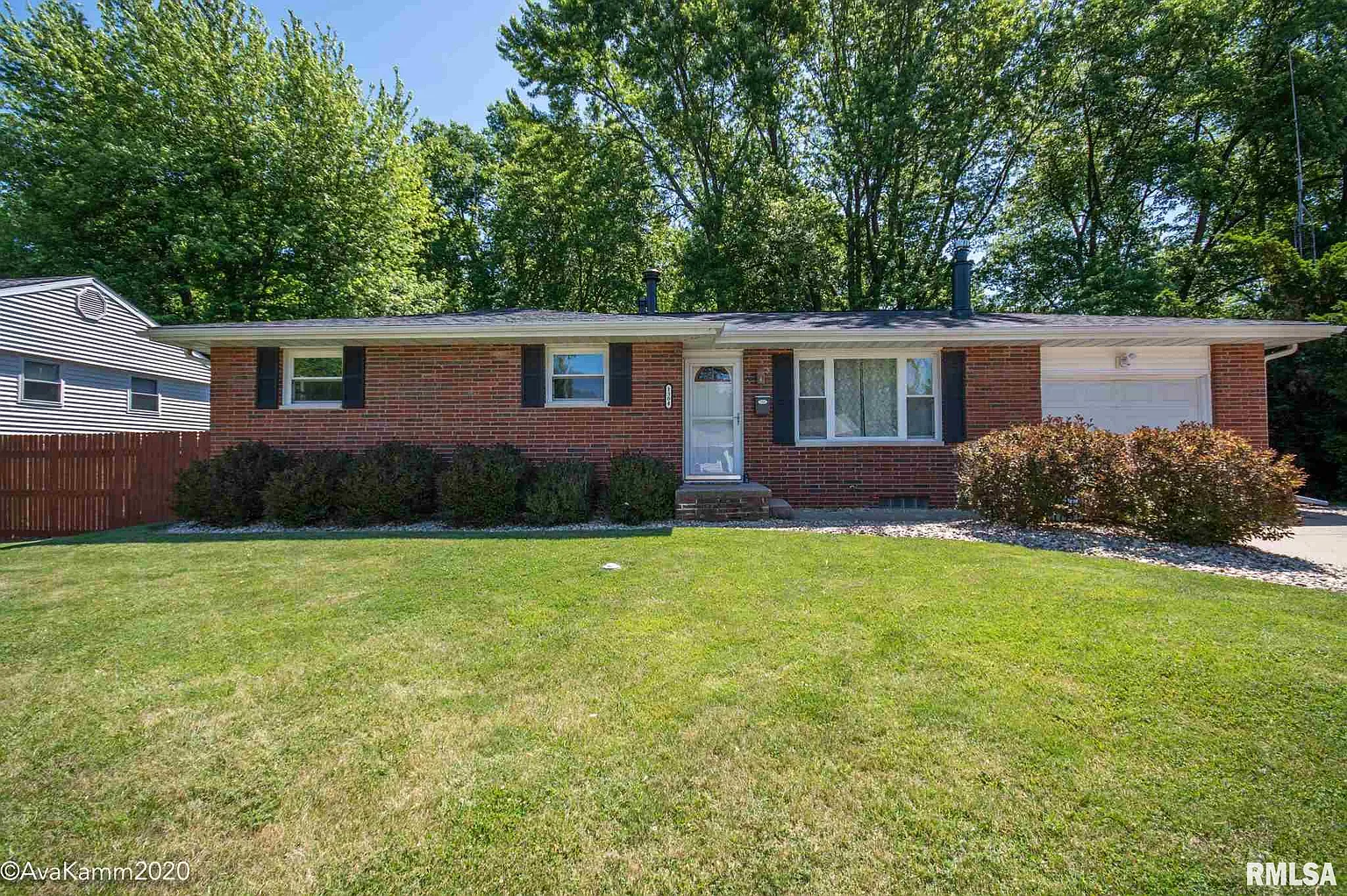 1304 Veerman St photo 1