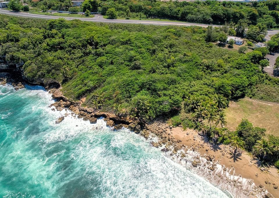 2 PR, KM 104.1 Quebradillas, Puerto Rico, Puerto Rico – Luxury Home