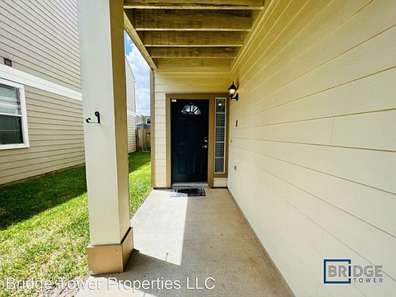 2nd image of 26119 Hebron Ln