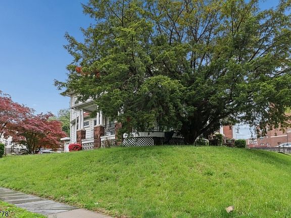 2nd image of 141 Aycrigg Ave