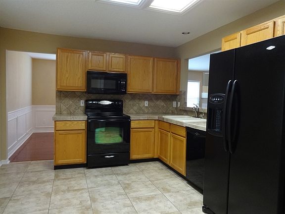 5th image of 1002 N Chapeltown Cir