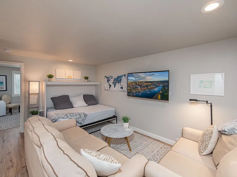 1439 NW Juniper St #12 — Photo 4
