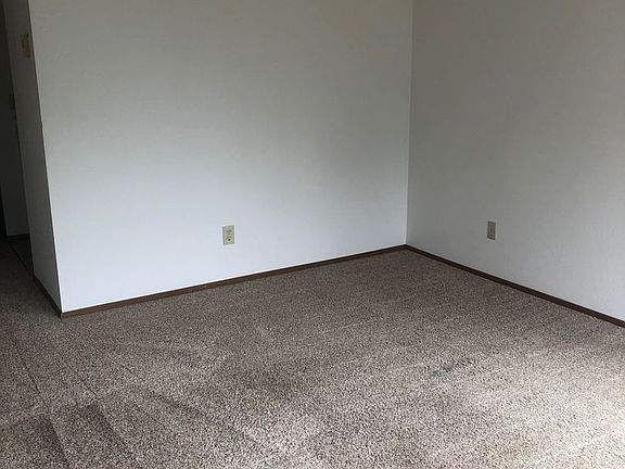 4th image of 945 SW Barrington Dr APT A3