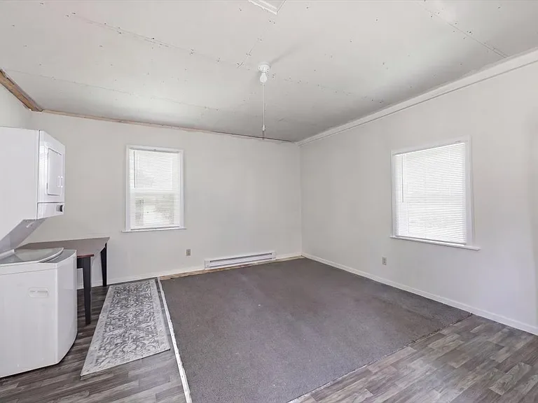 324 W Church St — Photo 34