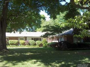 3 Yon Rd, Huntington, NY 11743