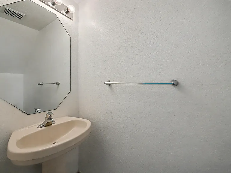 3425 Sonoma Dr — Photo 8