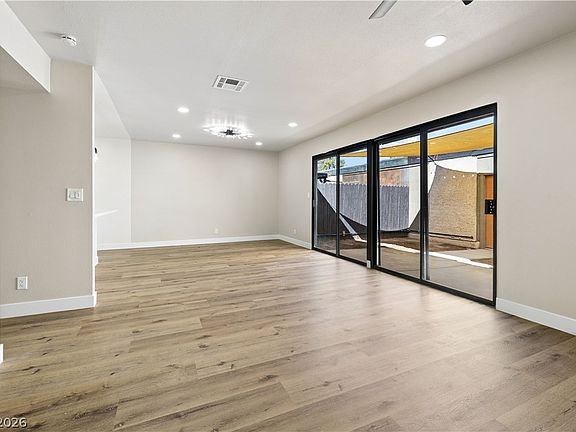 5th image of 3333 China Dr