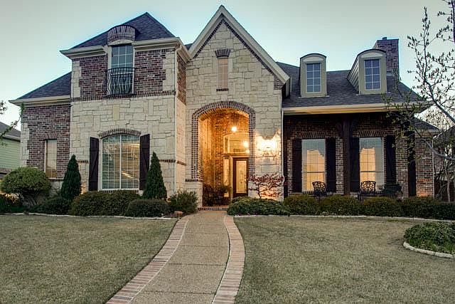 2nd image of 811 Driftwood Dr