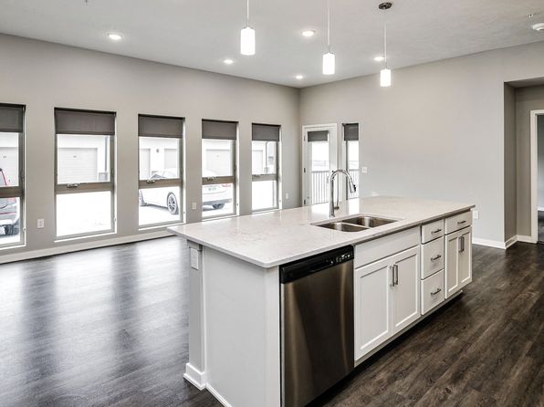 1202 S 177th St #E201