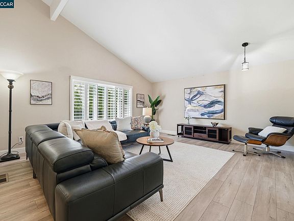 4th image of 3611 Sun View Ct