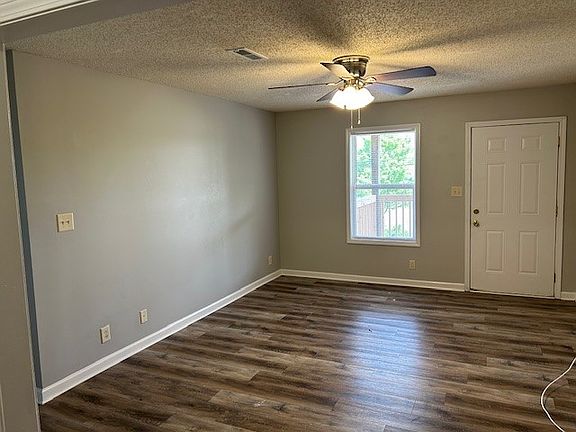 4th image of 2821 Cobalt Dr APT C