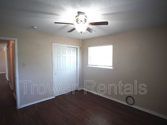 2nd image of 1211 Autumn Ave
