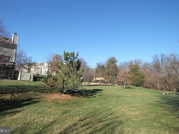 3rd image of 43607 Plantation Ter