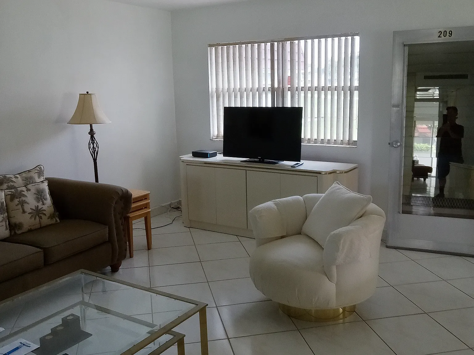 2 bed, 883 sqft, $1,650 — Photo 4