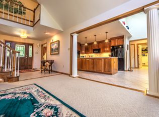 161 Walnut Ridge Dr, Beaver Falls, PA 15010