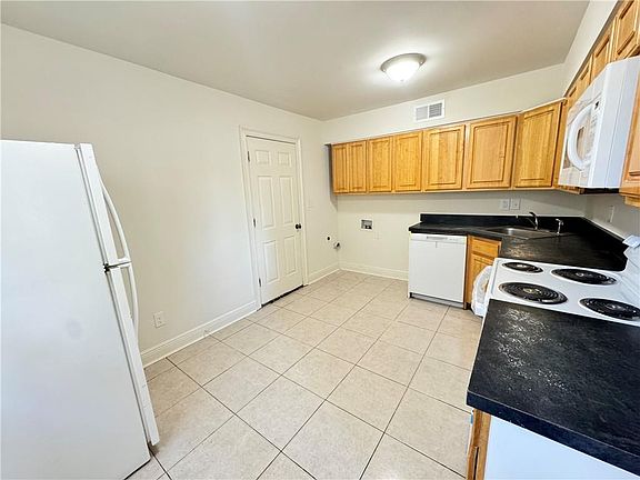 4th image of 311 10th St