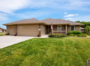 4826 SW Misty Harbor Ave, Topeka, KS 66610