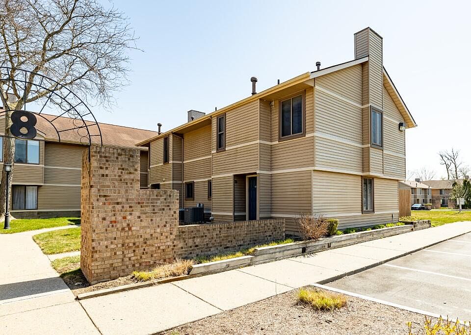 1st image of 225 Briarcrest Dr Unit 208