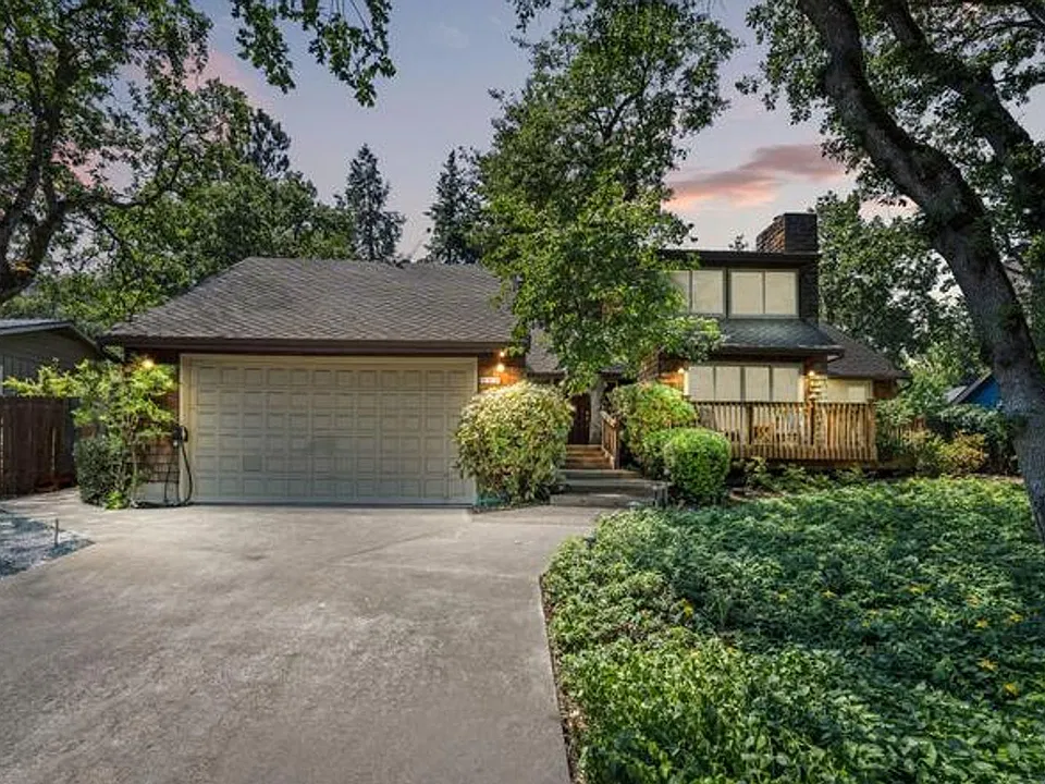 521 Sunrise Ave
