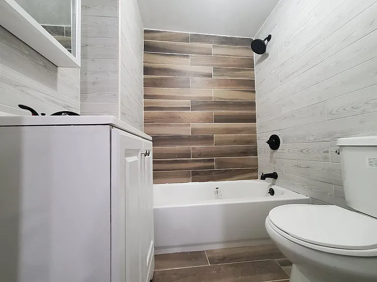 179 Armstrong Ave #5A — Photo 4