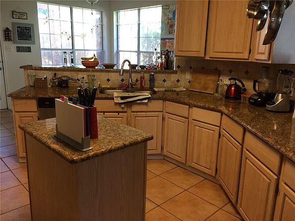 3rd image of 2305 Wooten Pl