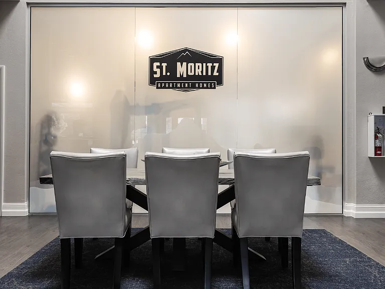St. Moritz Apartments — Photo 16