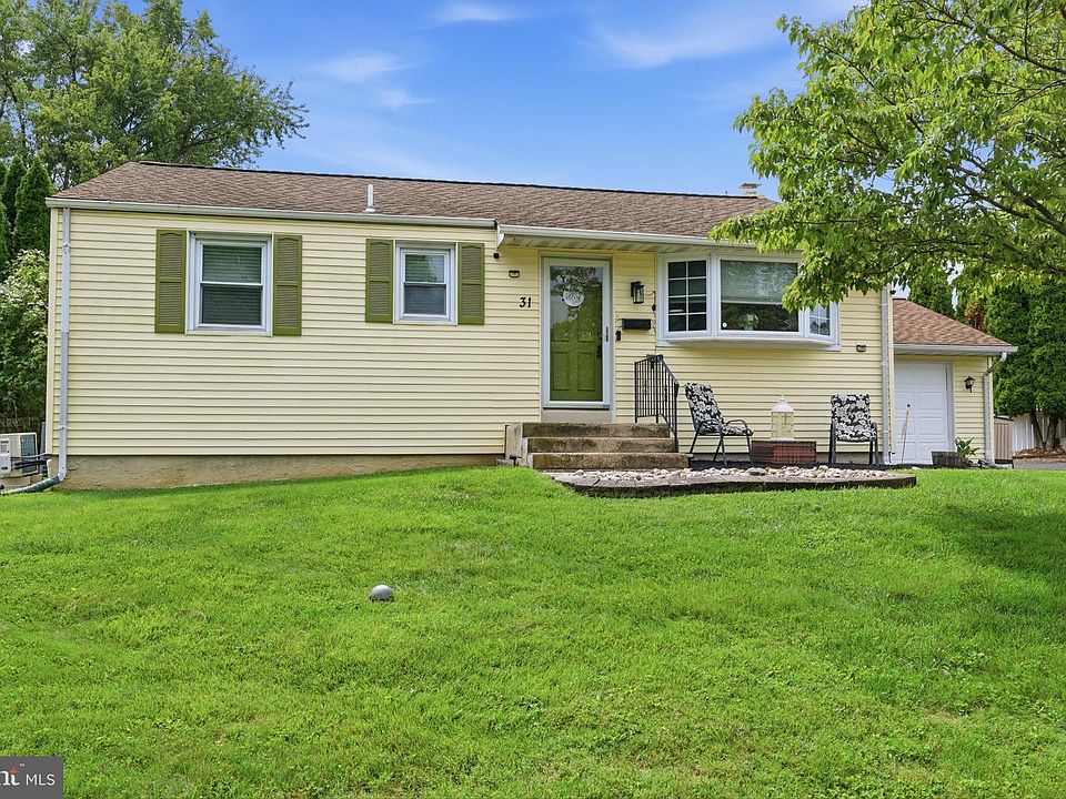 1st image of 31 Mapleview Dr
