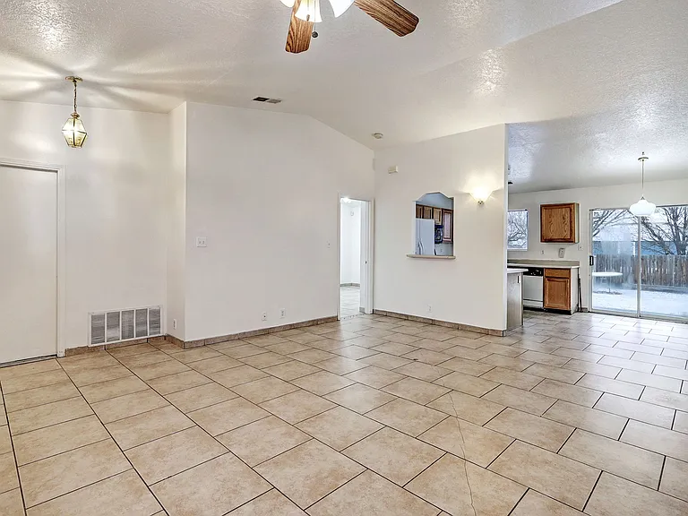 1312 Quartz Dr SW — Photo 15