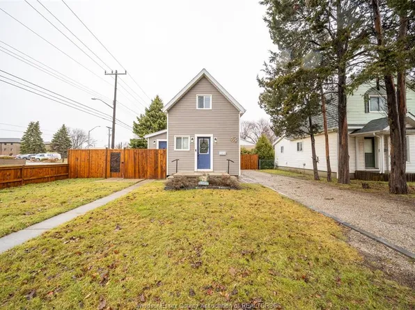 203 Sheldon Ave, Chatham Kent, ON N7L 3N1