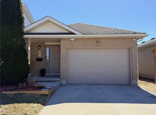 267 Grey Fox Dr, Kitchener, ON N2E 3N8