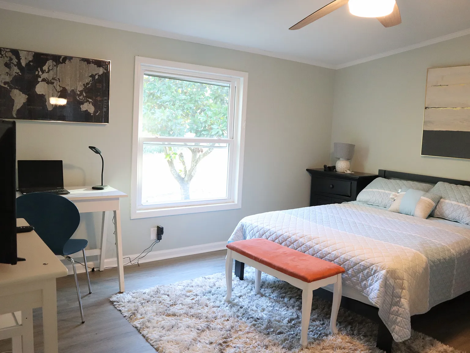 3 bed, 1560 sqft, $2,400 — Photo 4