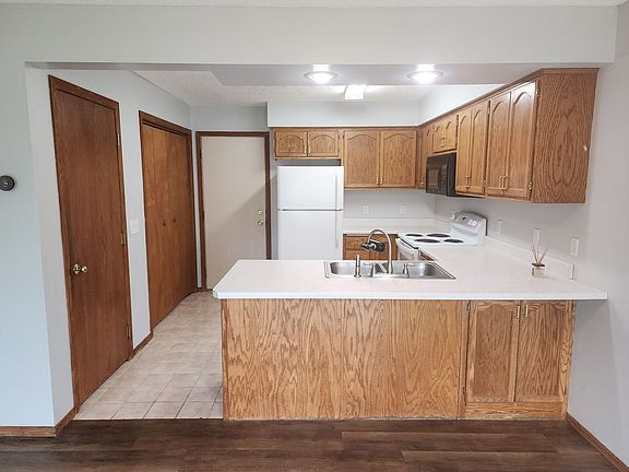 3rd image of 6607 W 43rd Pl