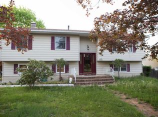 612 Helen St, Toms River, NJ 08753