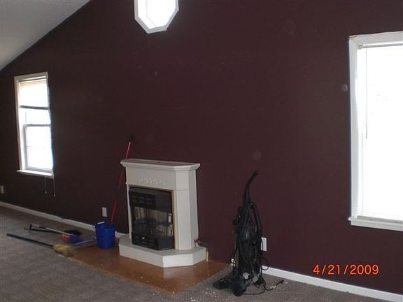 2nd image of 126 W 6th St #10