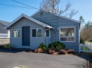 306 5th St, Garibaldi, OR 97118