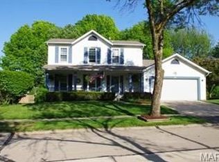 1008 Acorn Trail Dr, Florissant, MO 63031