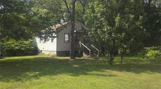 2nd image of 32 Stoney Dr