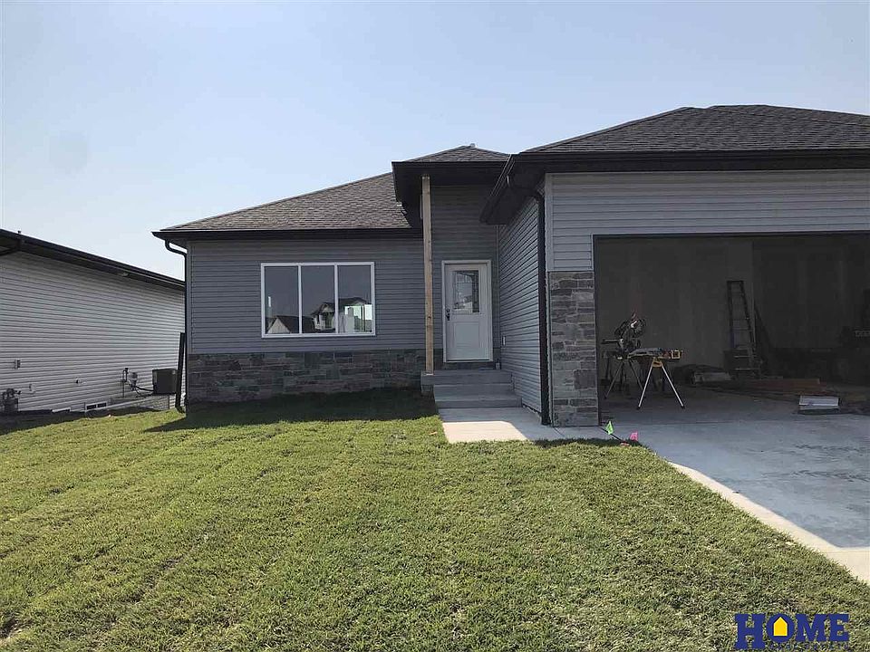 1st image of 1101 Shadow Moss Dr