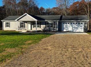 5648 Vising Dr, Lowell, MI 49331