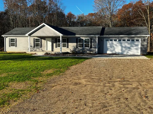 5648 Vising Dr, Lowell, MI 49331