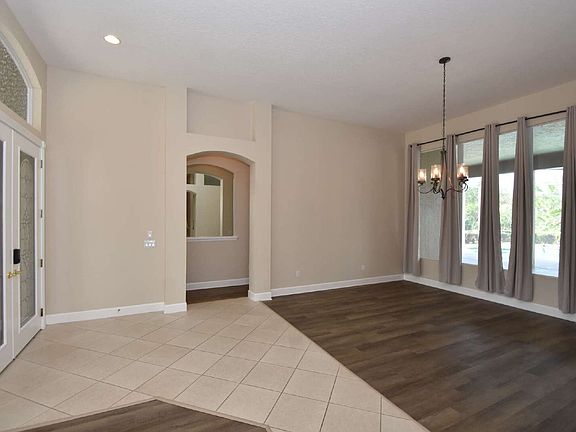 5th image of 184 Deep Woods Way