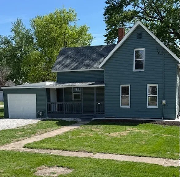 3 bed, 1100 sqft, $1,500 — Photo 2