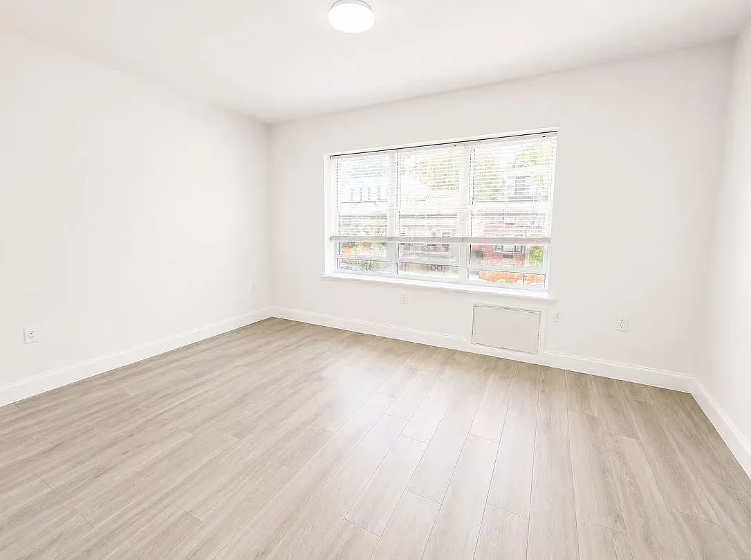 184 Battery Avenue — Photo 3