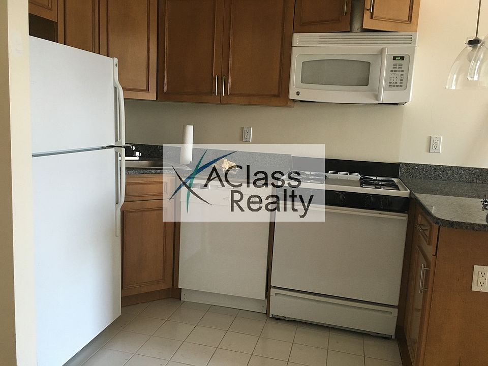 1st image of 3723 31st St