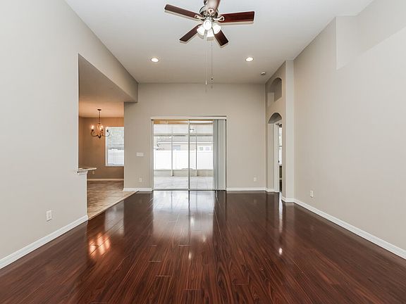 3rd image of 30551 Annadale Dr