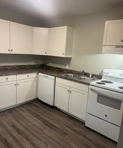 1722 Coker Ave — Photo 11