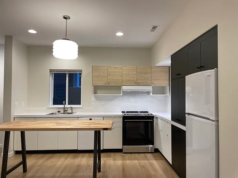 946 Ann St #946 — Photo 10