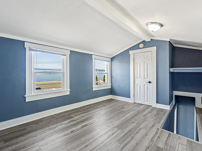 1310 Alki Ave SW — Photo 6