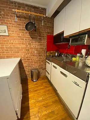 Rented by Banaco Property Group LLC | media 9